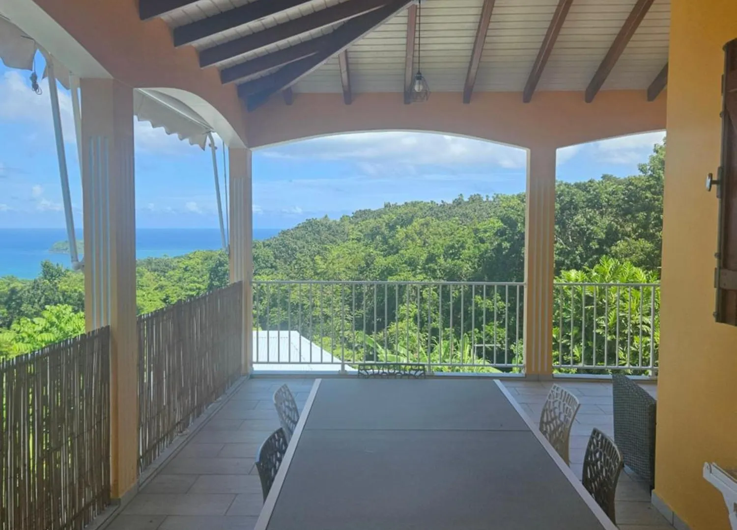 Maison Entre Montagne Et Mer デエエ